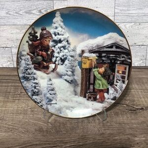 M.I Hummel calendar December plate